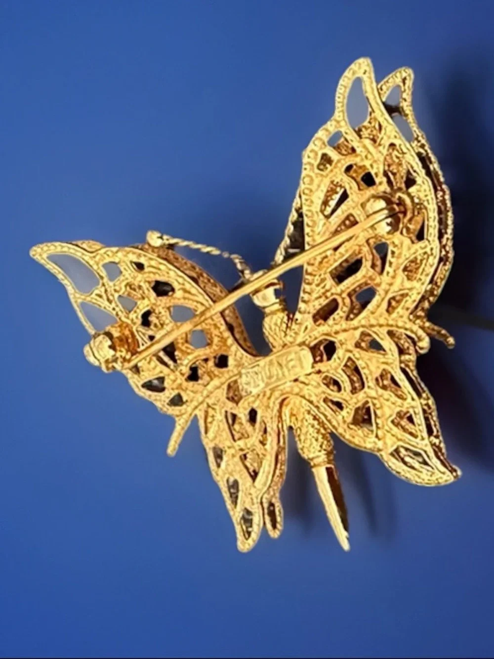 Vintage MONET Gold Tone Metal Mesh Butterfly Pin Brooch Costume Jewelry